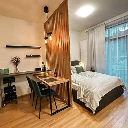 - Mendel Square Appartement *